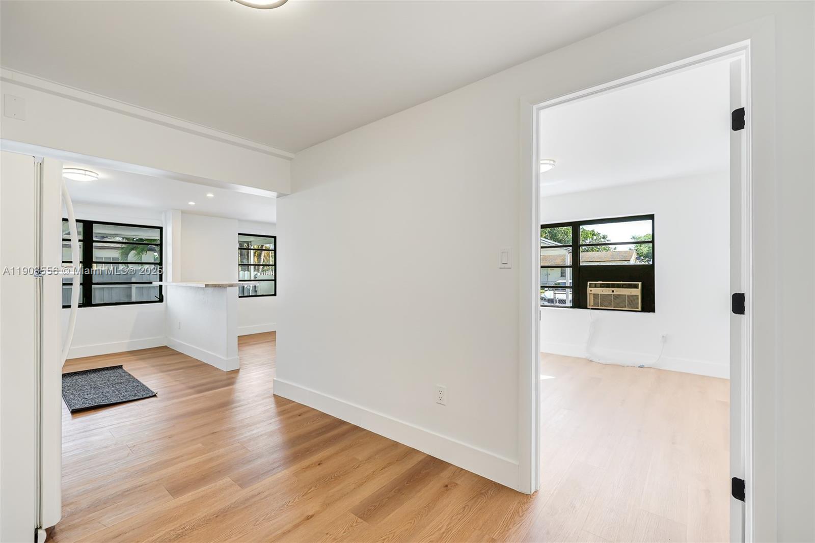 GRAPELAND HEIGHTS - Residential Lease