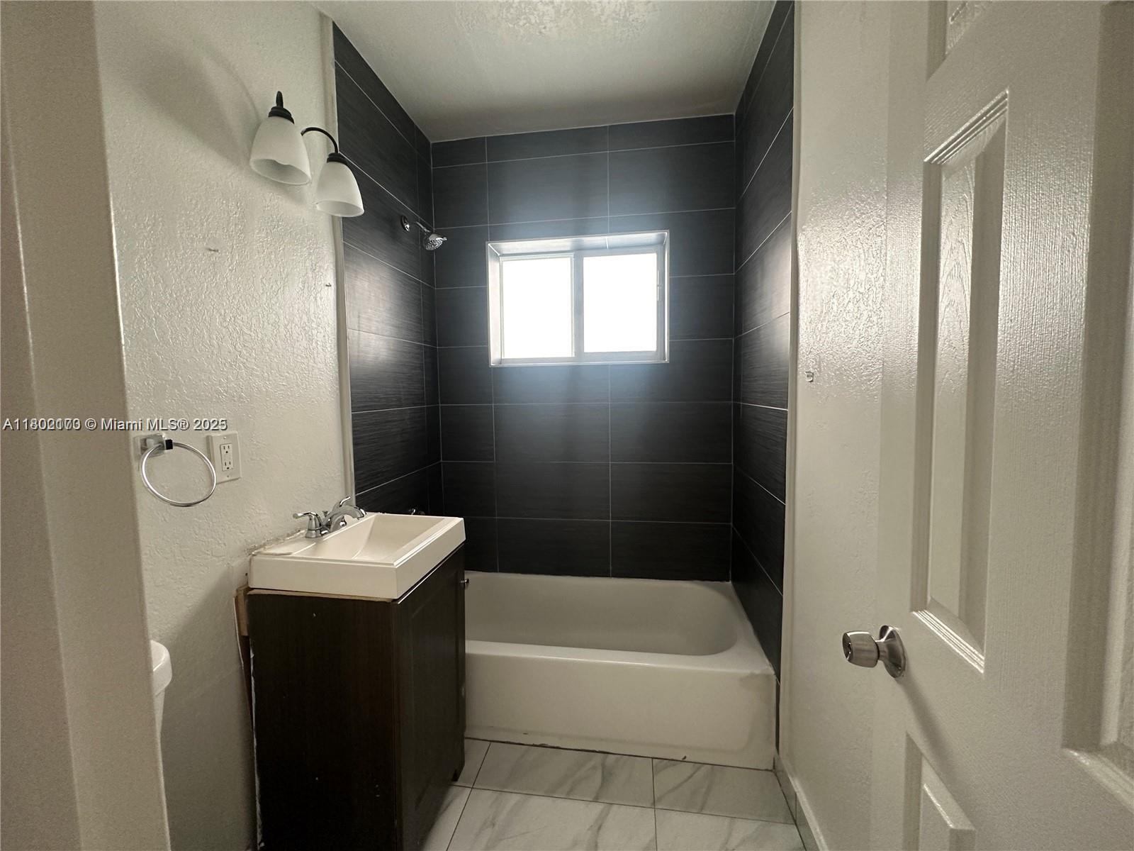 7TH AVENUE HIGHLANDS - Residential Income