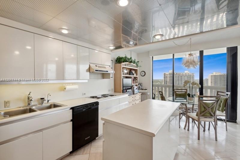 WILLIAMS ISLAND - Residential