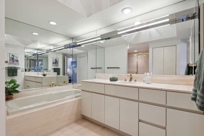 WILLIAMS ISLAND - Residential