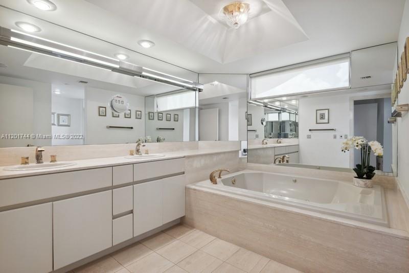 WILLIAMS ISLAND - Residential