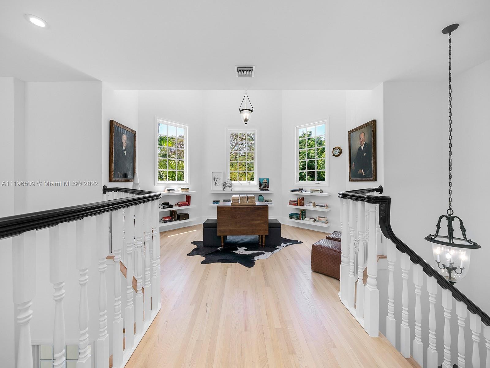 PINE ACRES ESTS - Residential