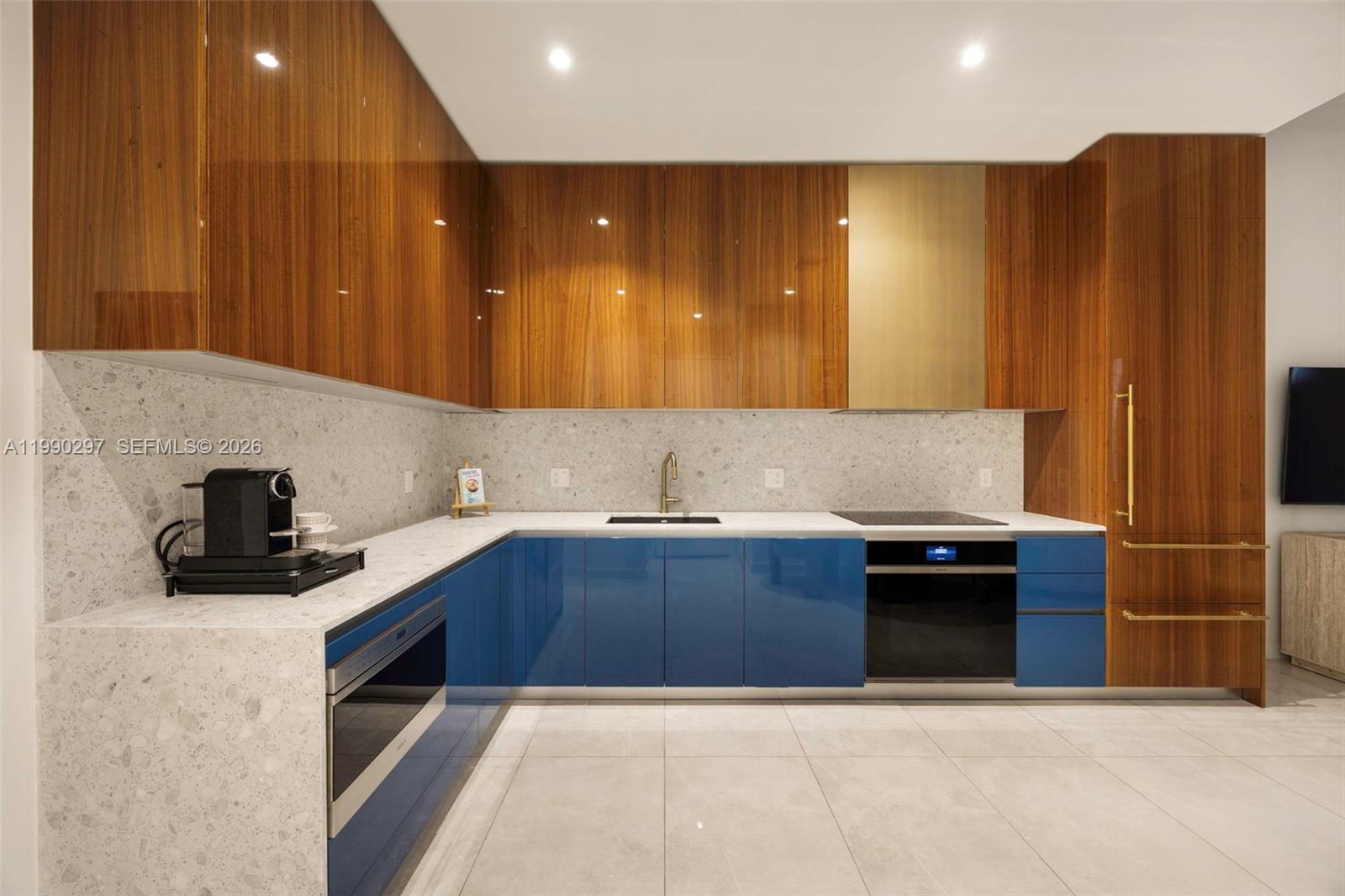 2655 S Bayshore Dr 1505