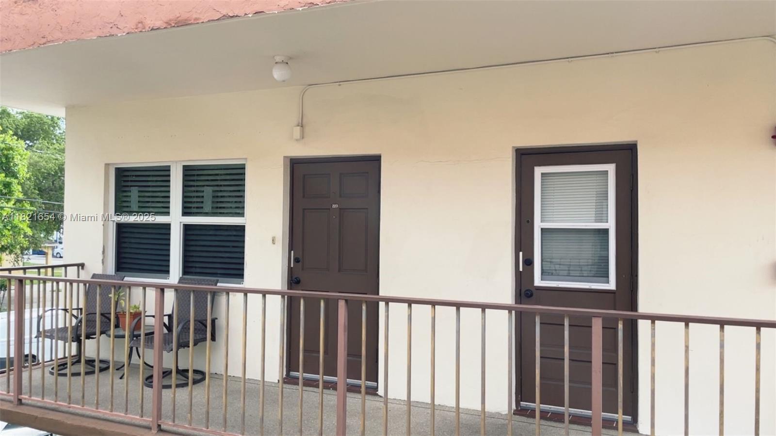 415 Ne 2nd St 223, Hallandale Beach, Broward County, Florida - 2 Bedrooms  
2 Bathrooms - 