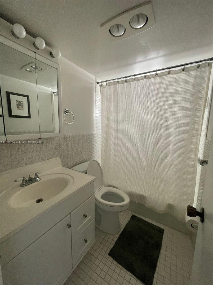 STAR PARADISE CONDO - Residential