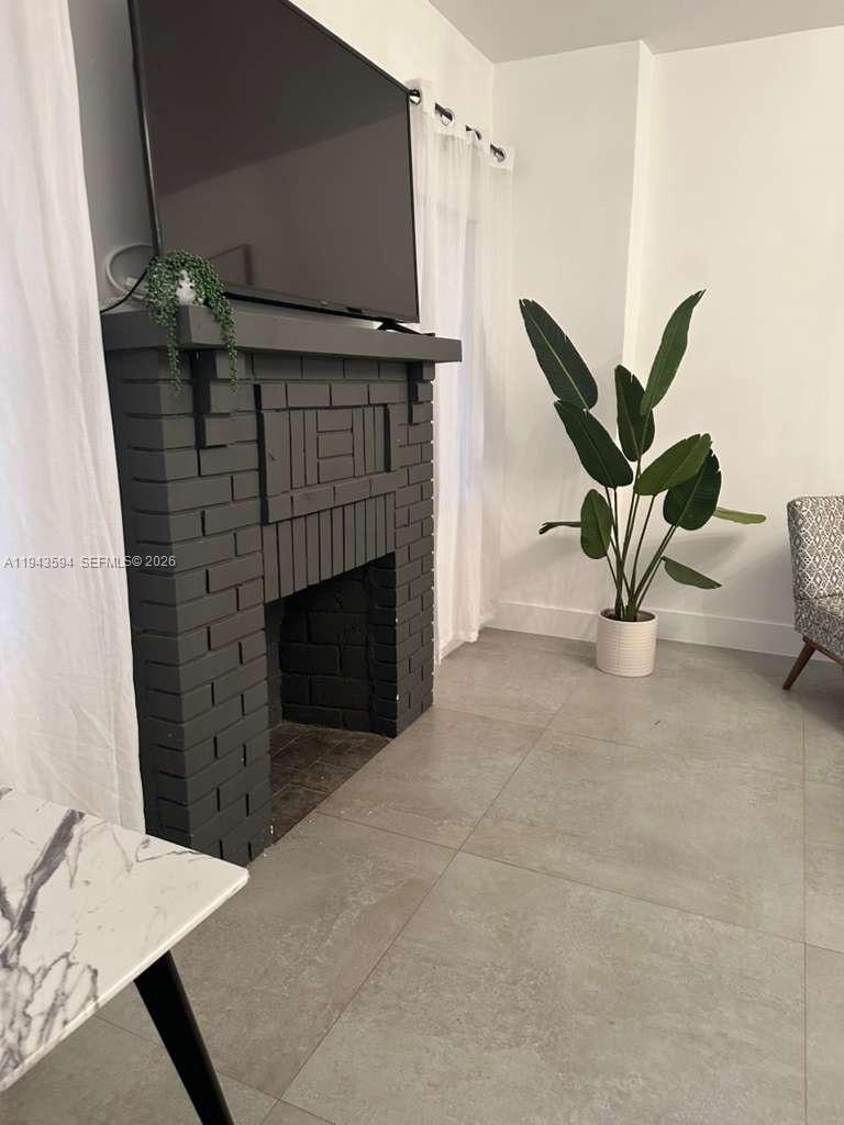 SHADOWLAWN EXTENSION SUB - Residential Lease