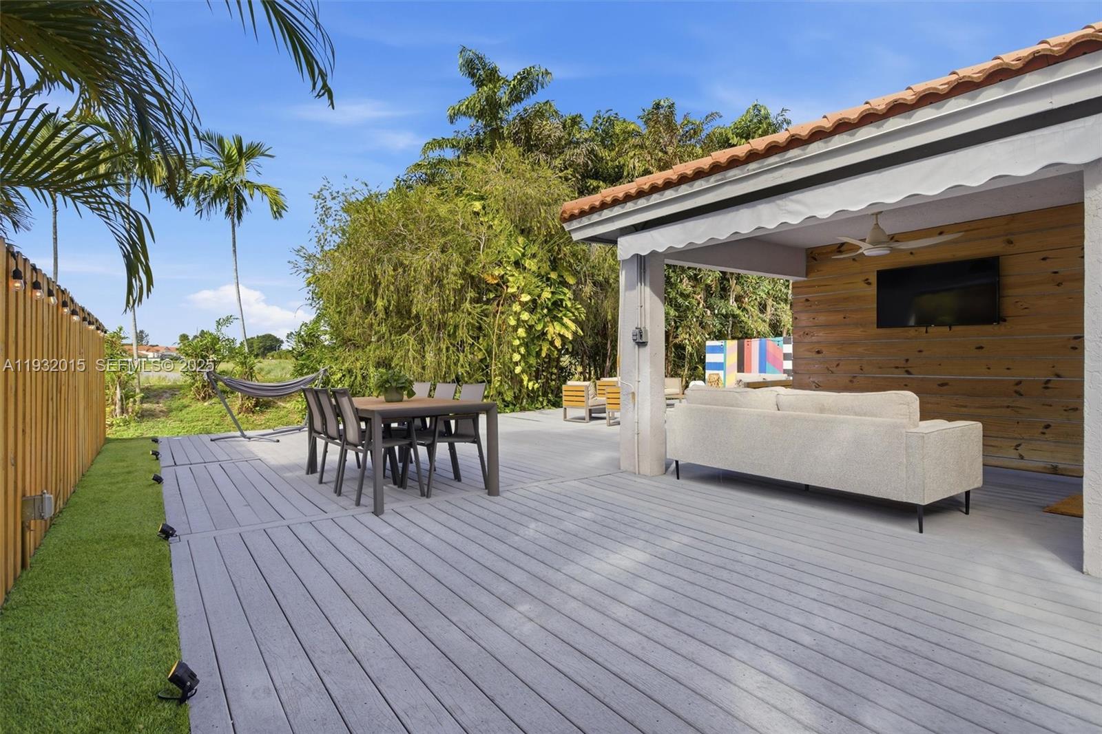 DORAL PALMS - Residential Lease