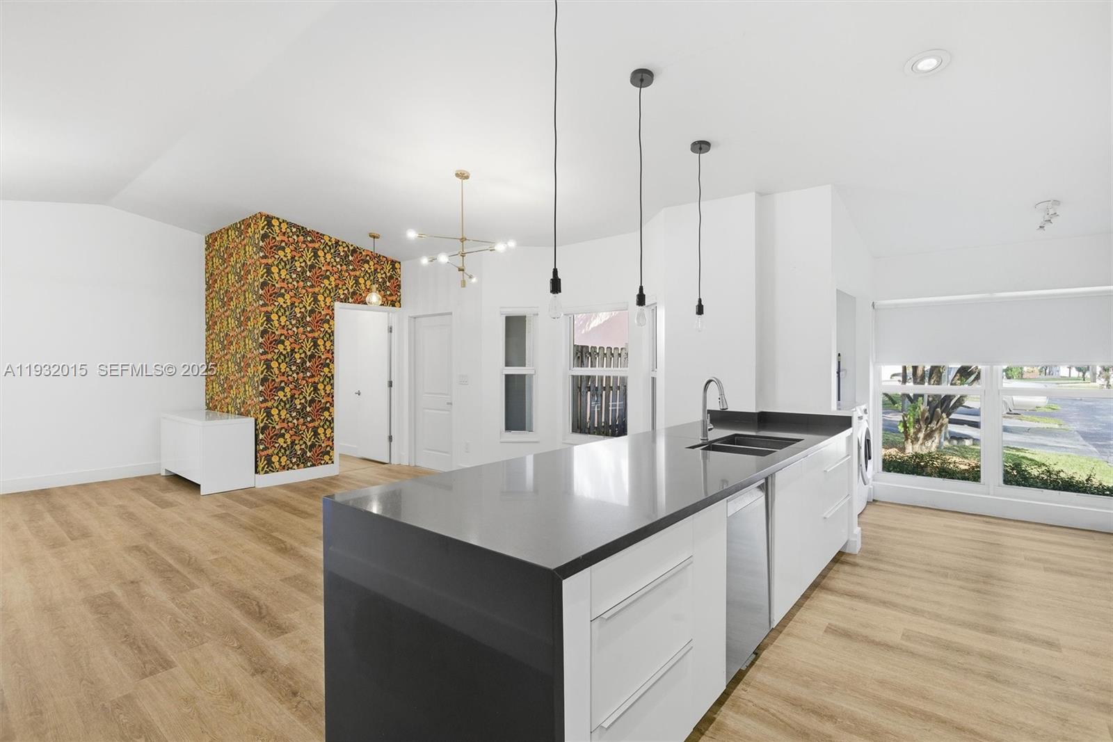 DORAL PALMS - Residential Lease