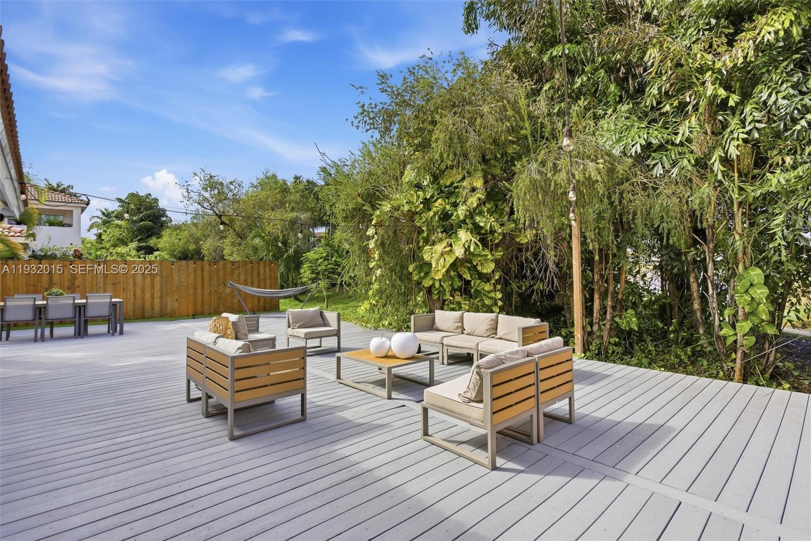 DORAL PALMS - Residential Lease