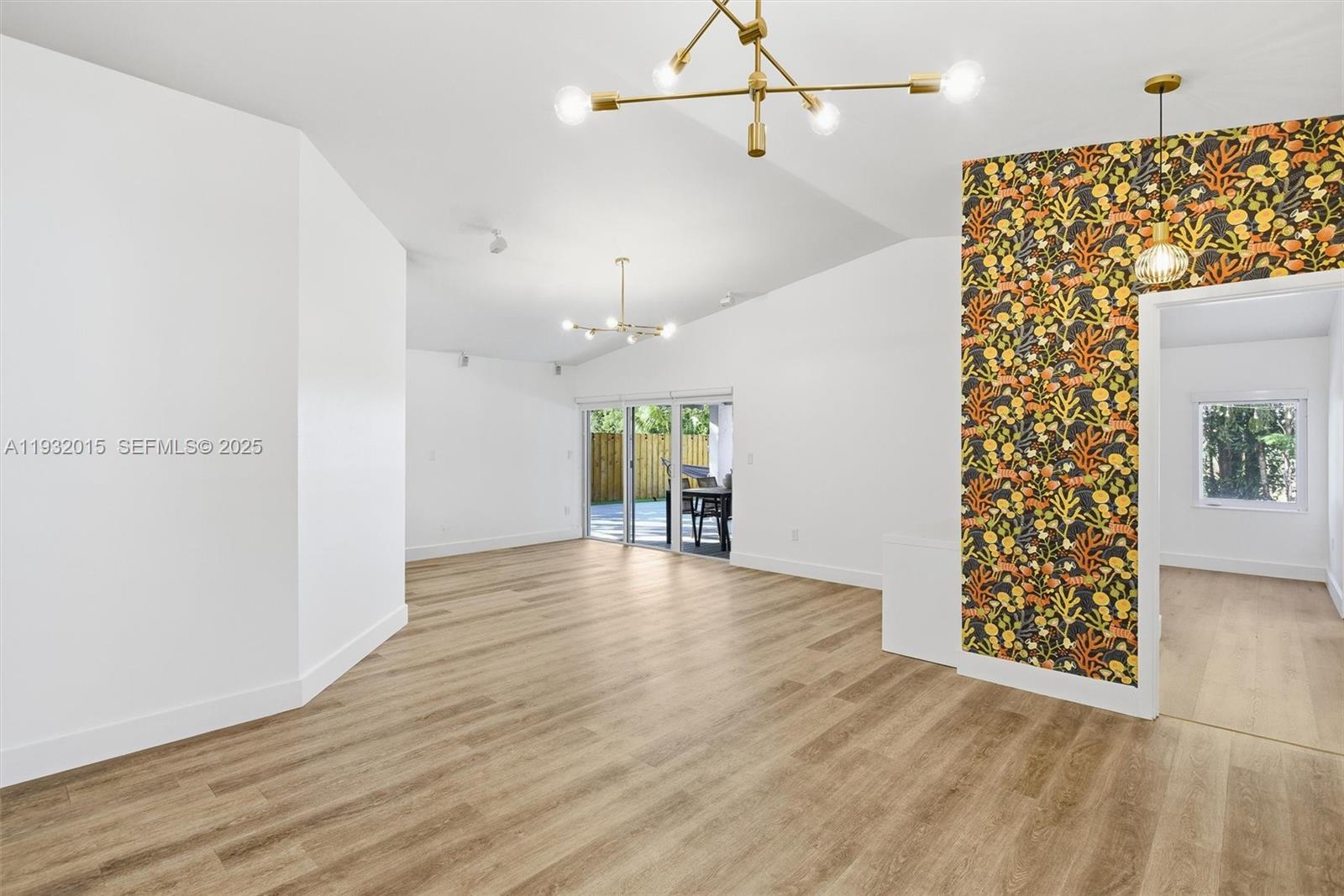 DORAL PALMS - Residential Lease