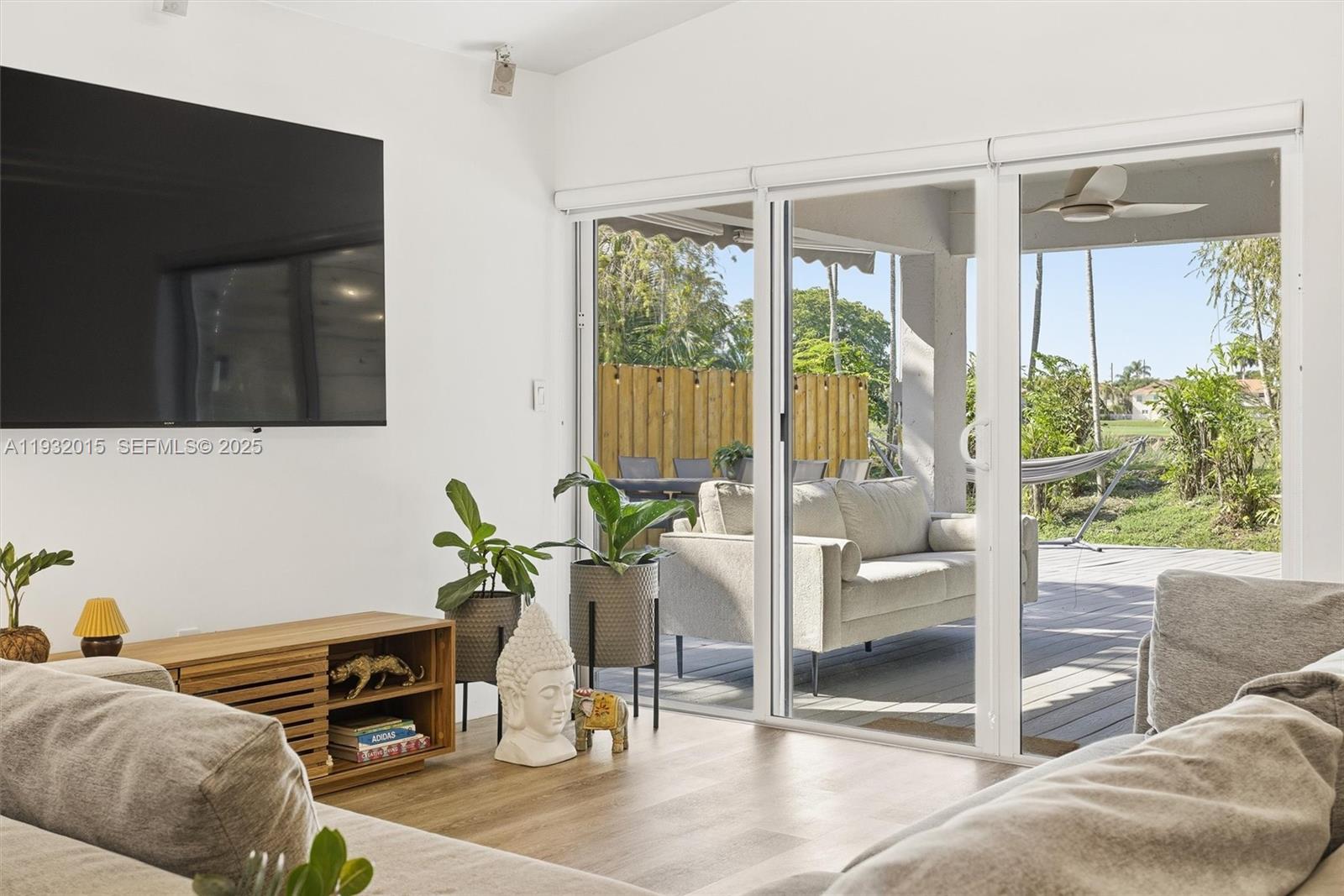 DORAL PALMS - Residential Lease