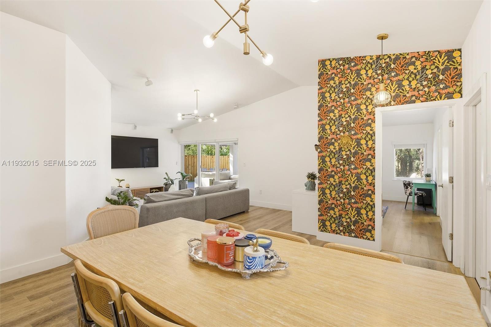 DORAL PALMS - Residential Lease