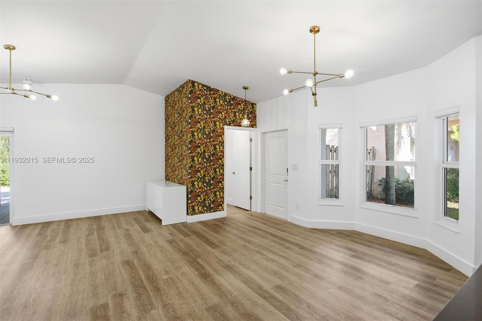 DORAL PALMS - Residential Lease