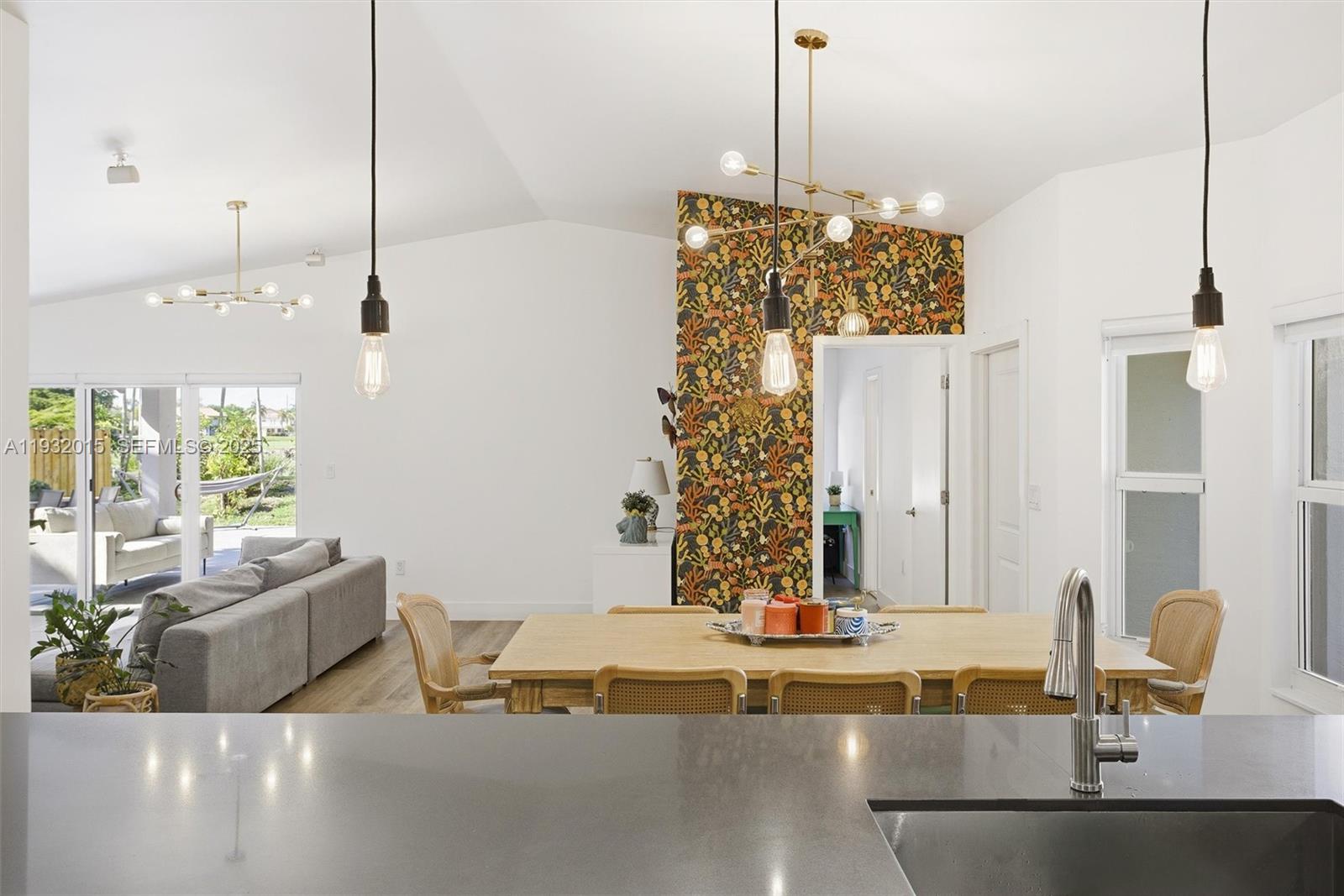 DORAL PALMS - Residential Lease