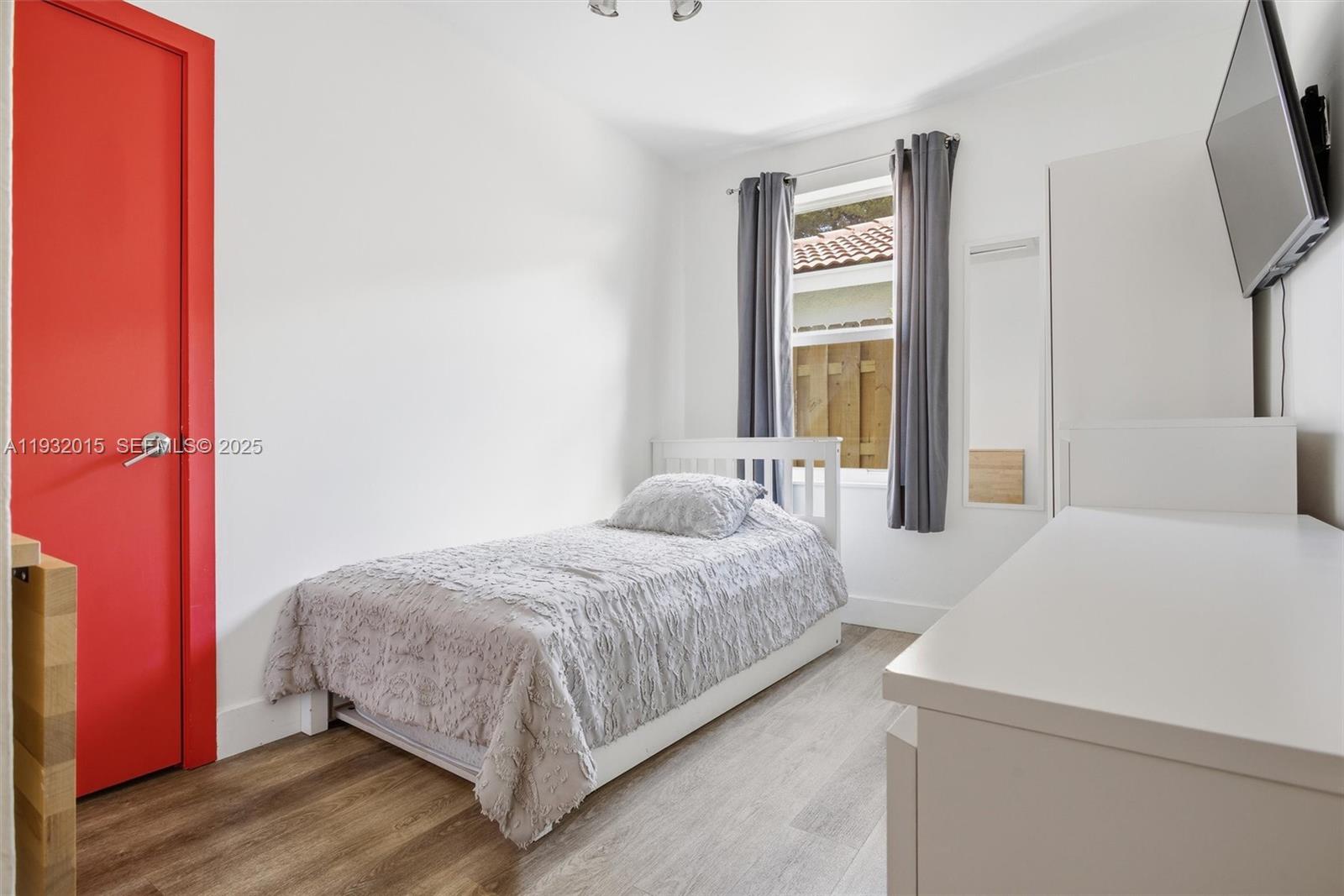 DORAL PALMS - Residential Lease