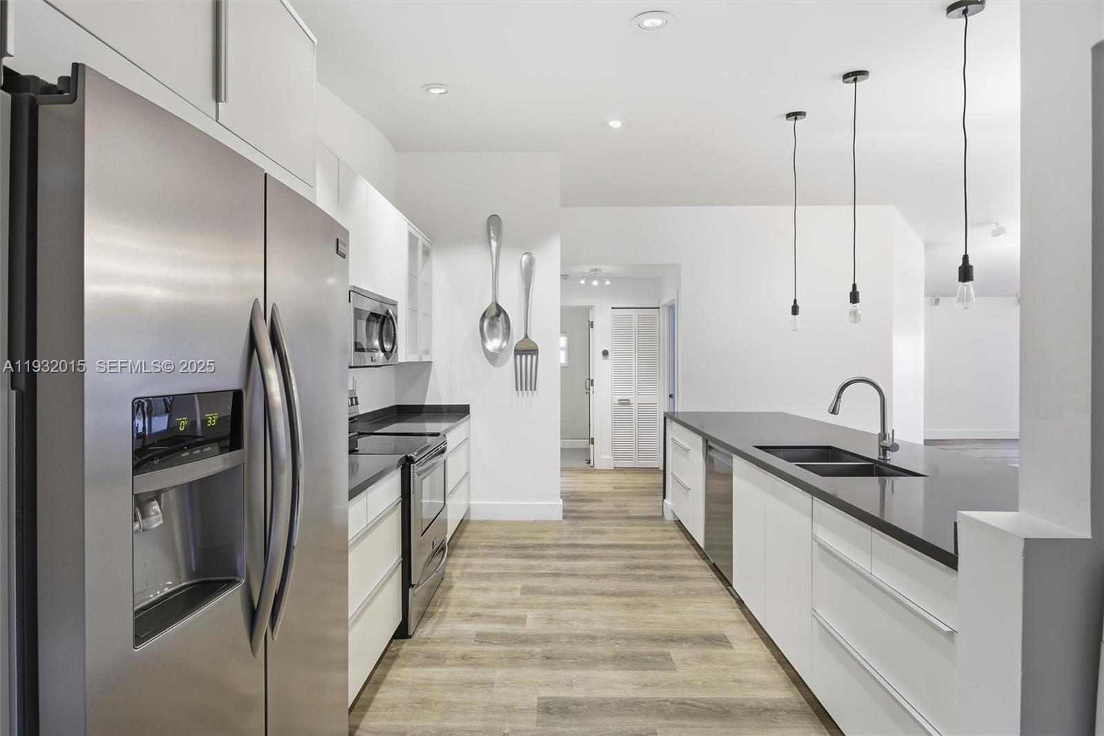 DORAL PALMS - Residential Lease