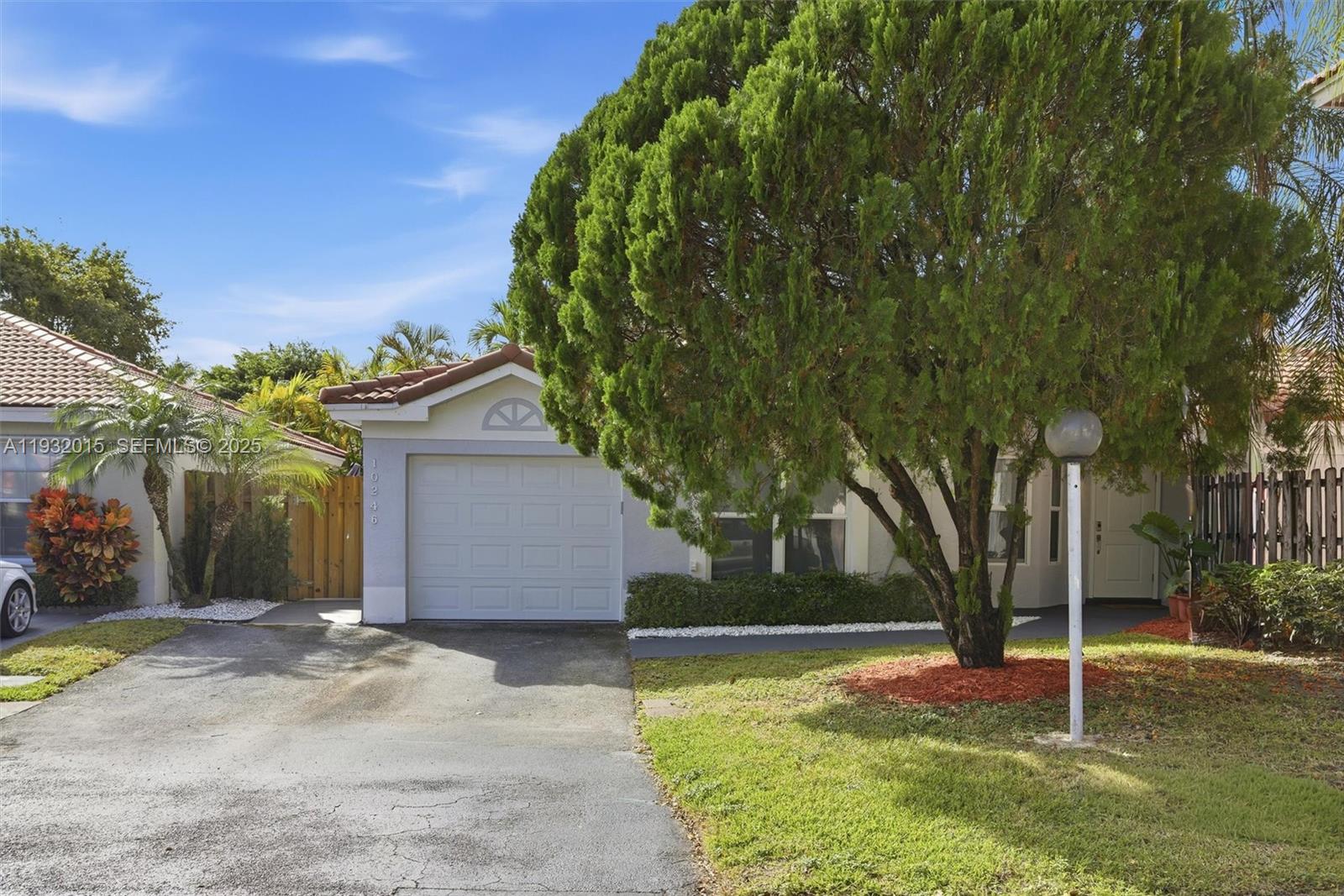 DORAL PALMS - Residential Lease