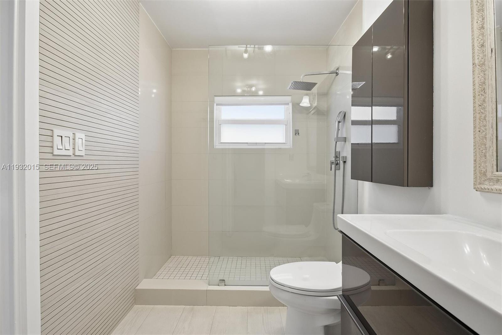 DORAL PALMS - Residential Lease