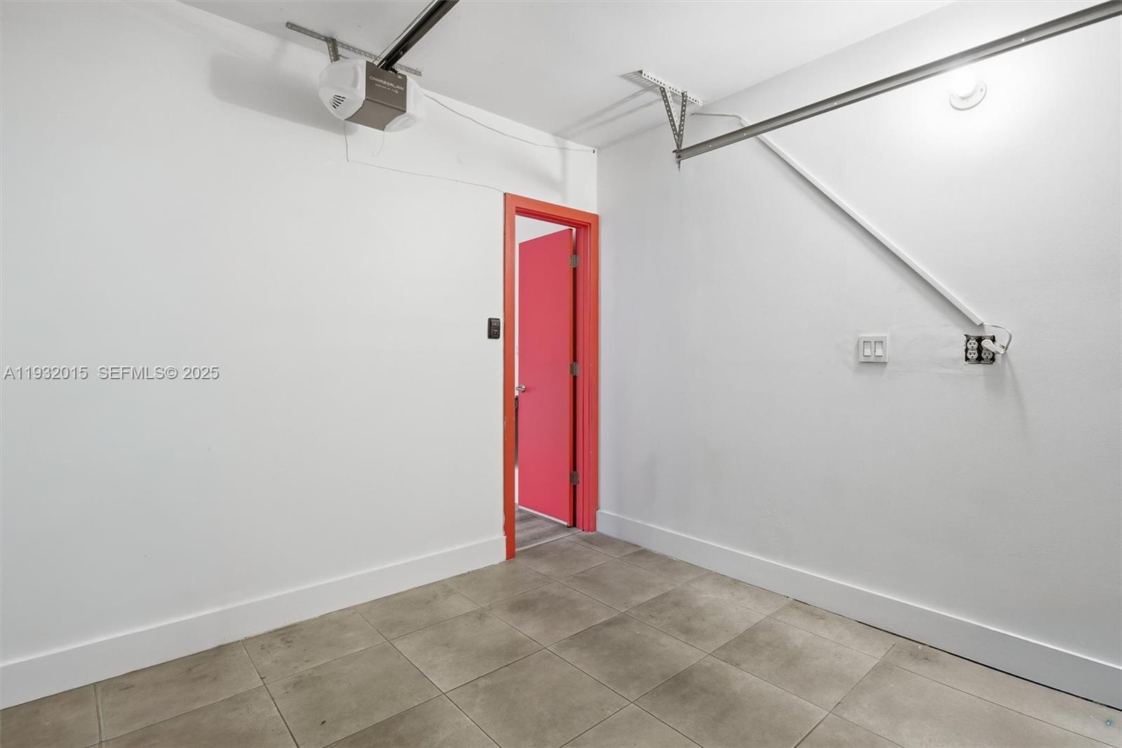 DORAL PALMS - Residential Lease