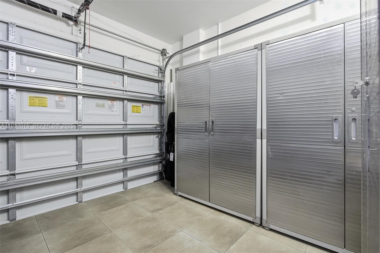 DORAL PALMS - Residential Lease