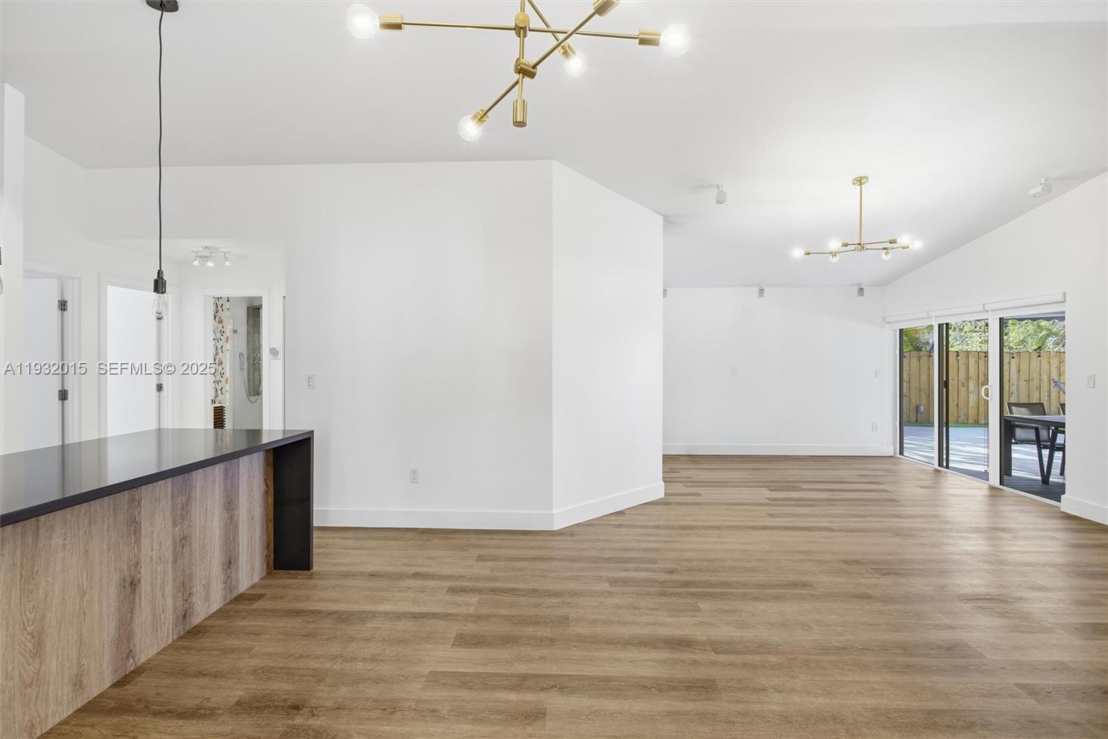 DORAL PALMS - Residential Lease