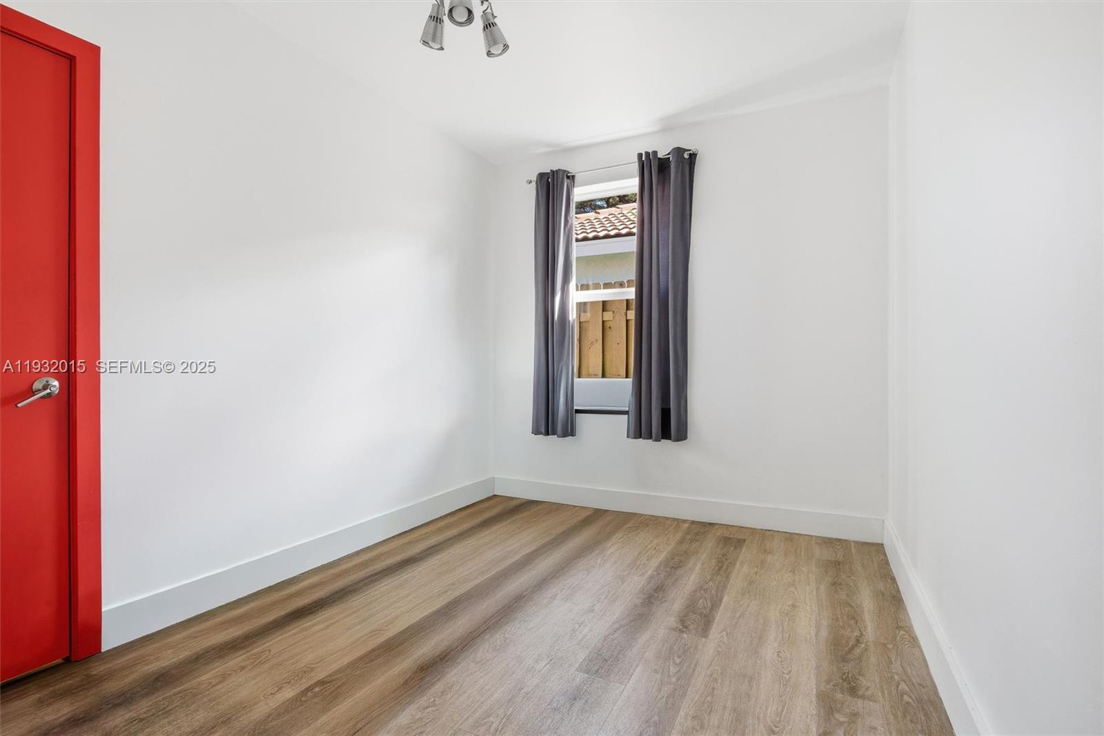 DORAL PALMS - Residential Lease