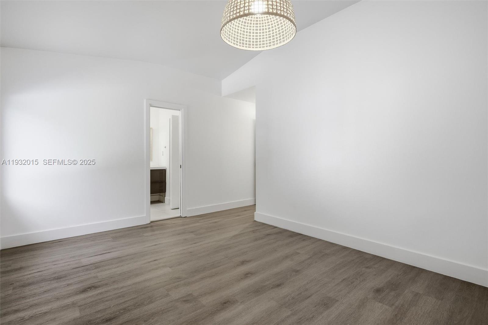 DORAL PALMS - Residential Lease