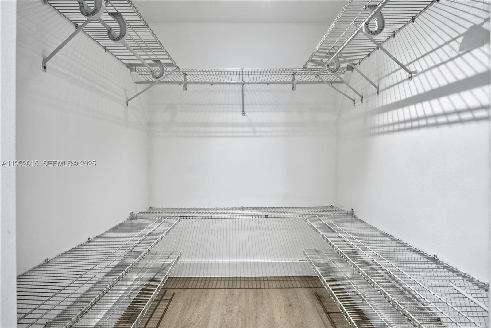 DORAL PALMS - Residential Lease