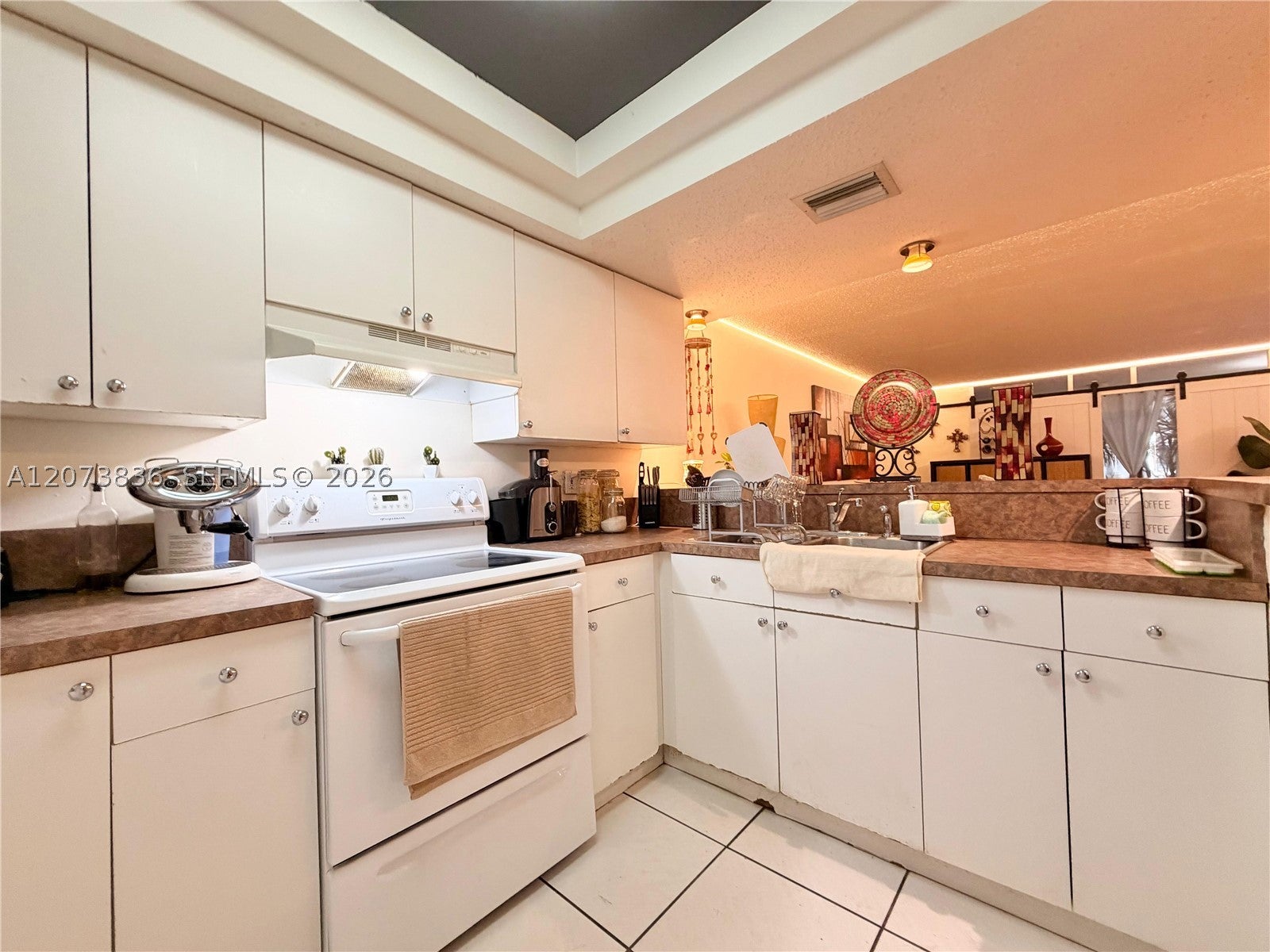 3730 Inverrary Dr 1G, Lauderhill FL 33319