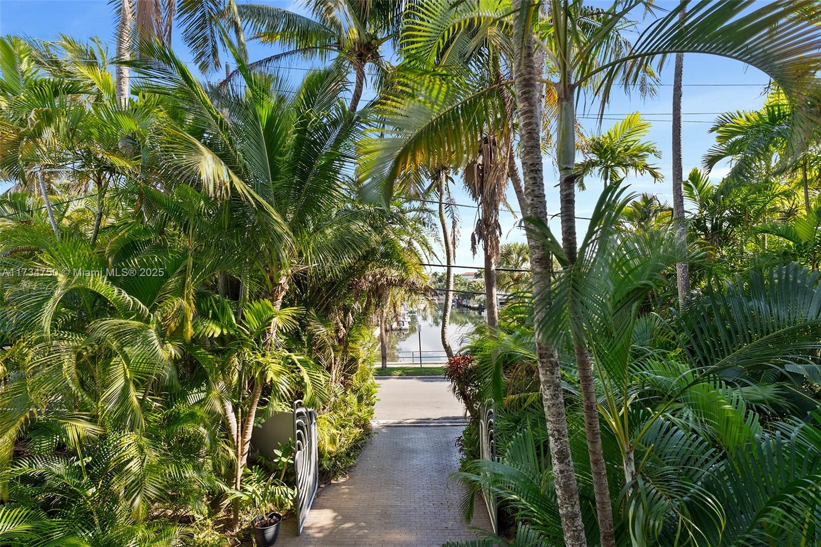 CRYSTAL BLUFF ADDN TO SIL - Residential