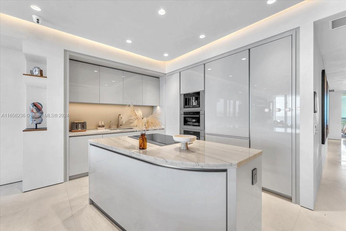 18975 COLLINS CONDO - Residential