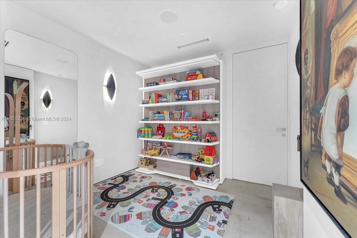 18975 COLLINS CONDO - Residential