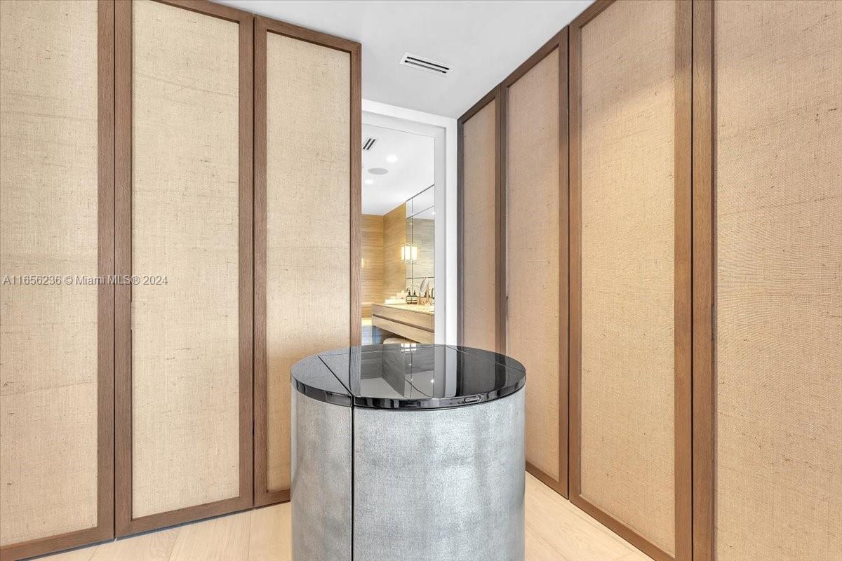 18975 COLLINS CONDO - Residential