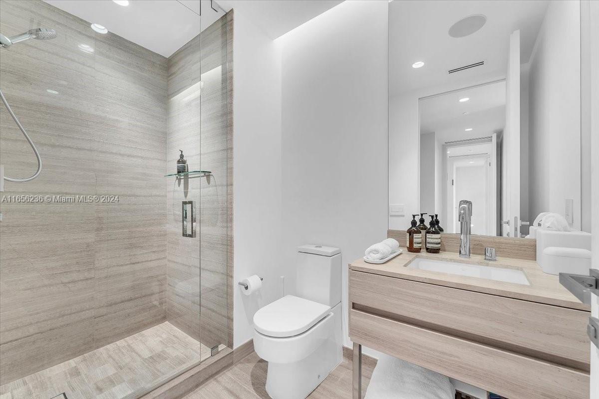 18975 COLLINS CONDO - Residential