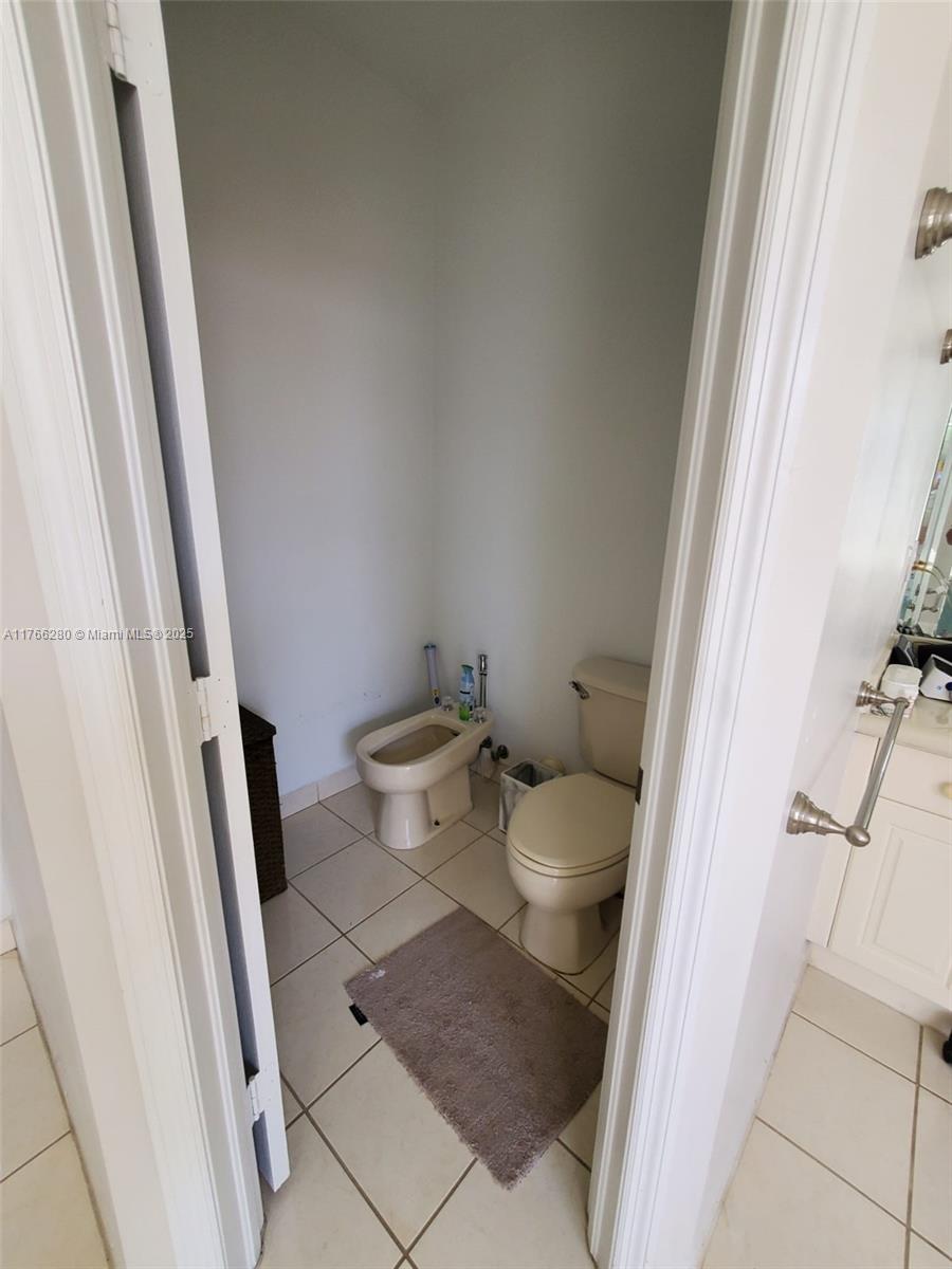 ISLANDS AT DORAL 1ST ADDN - Residential