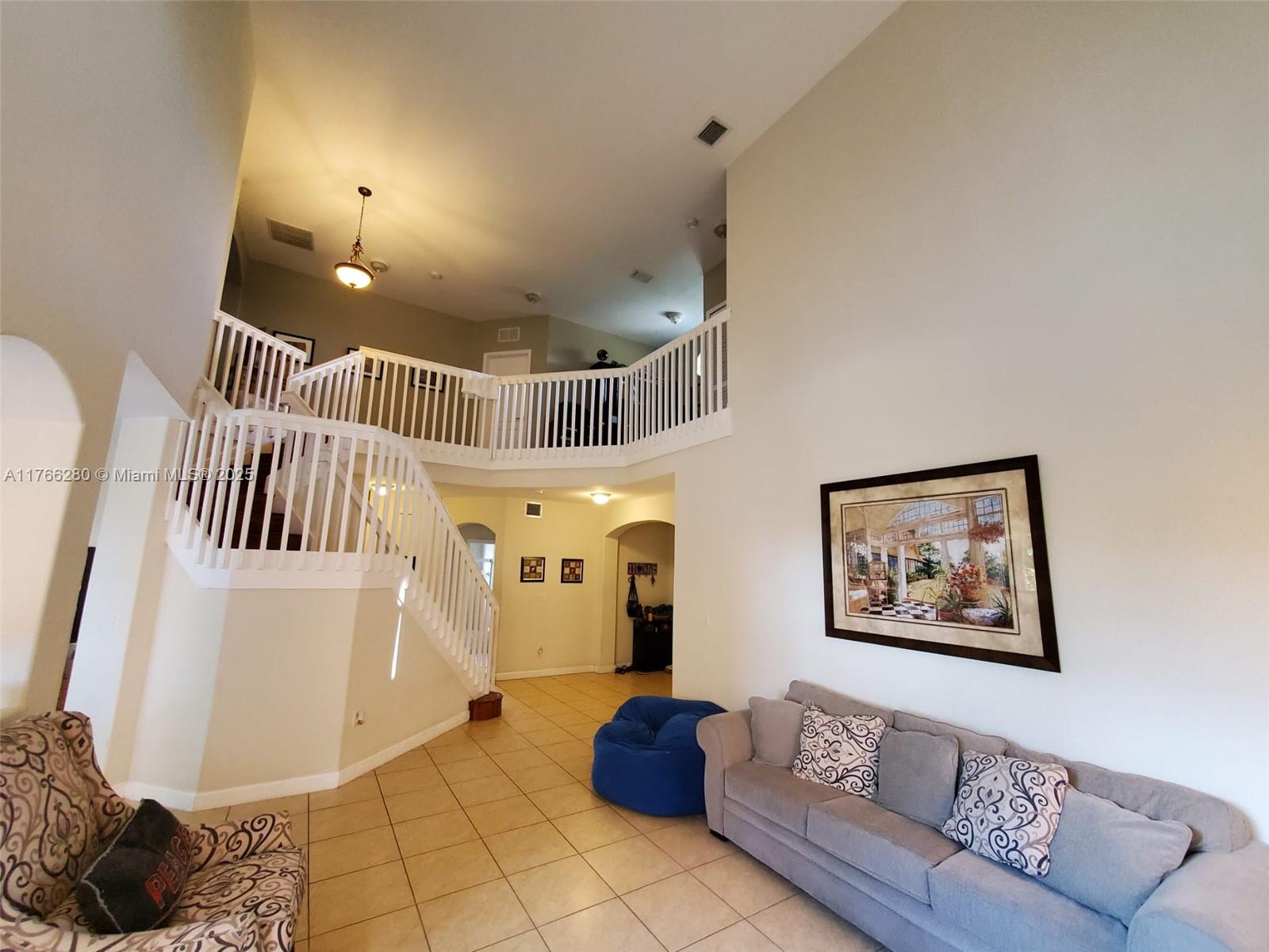 ISLANDS AT DORAL 1ST ADDN - Residential
