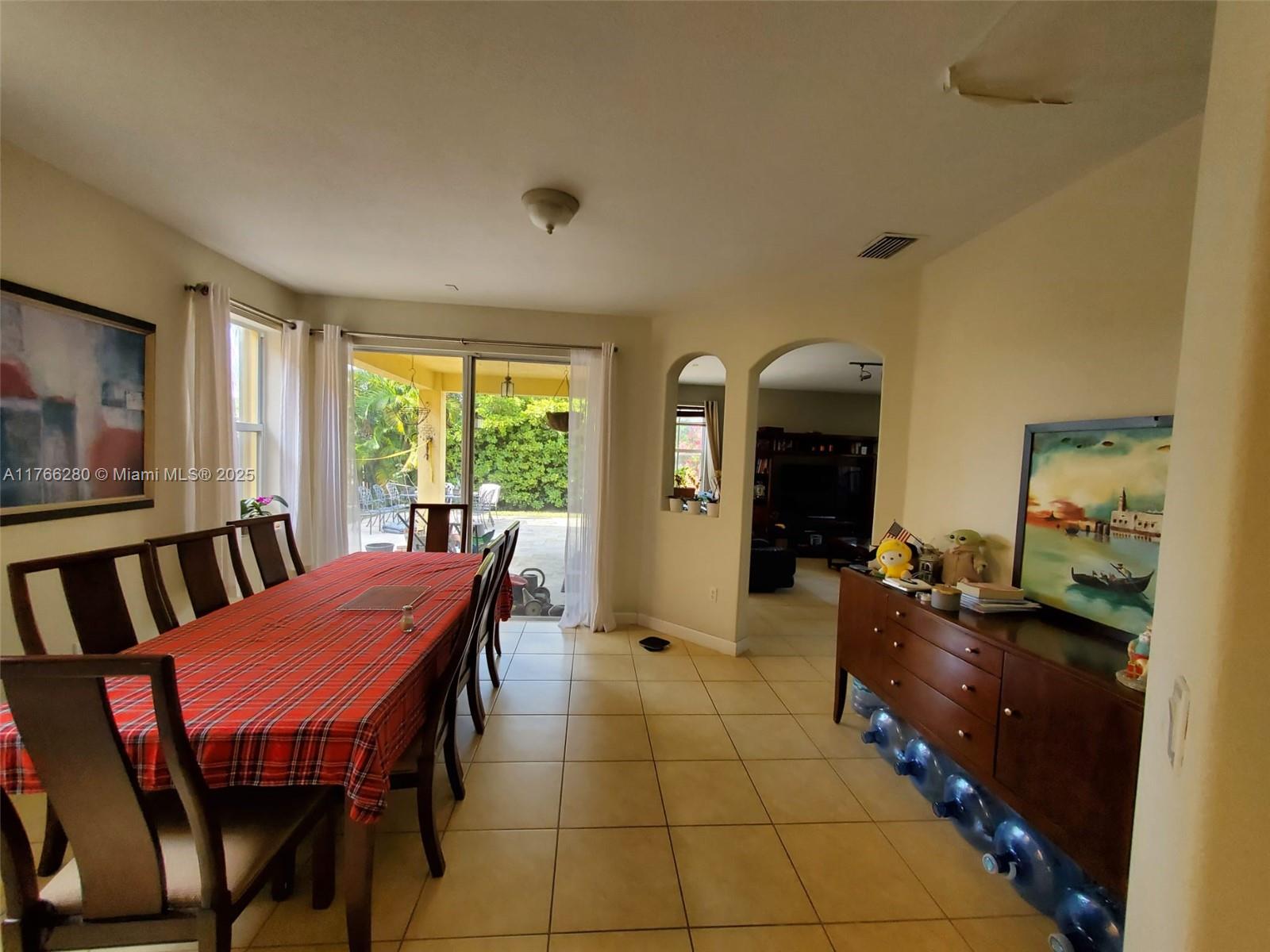 ISLANDS AT DORAL 1ST ADDN - Residential