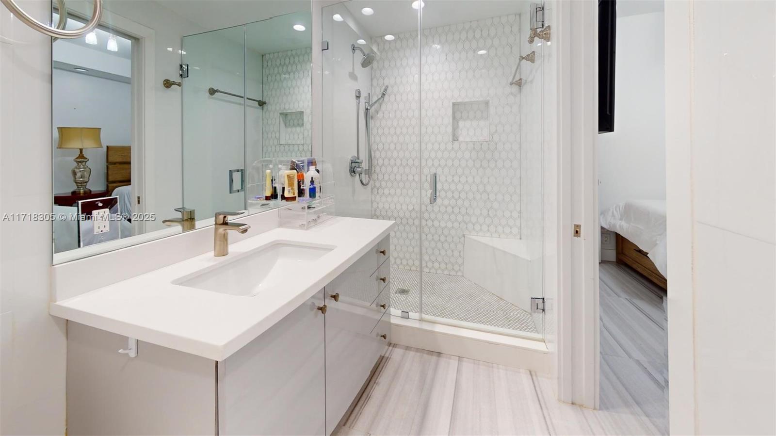 TURNBERRY ISLE SOUTH COND - Residential Lease