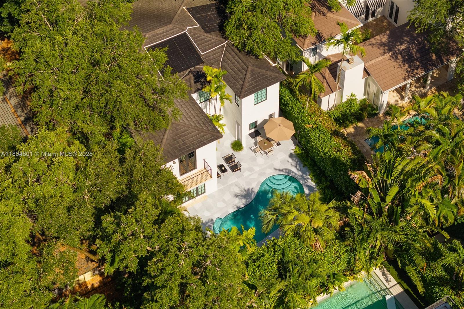 UNIVERSITY PLACE - Residential