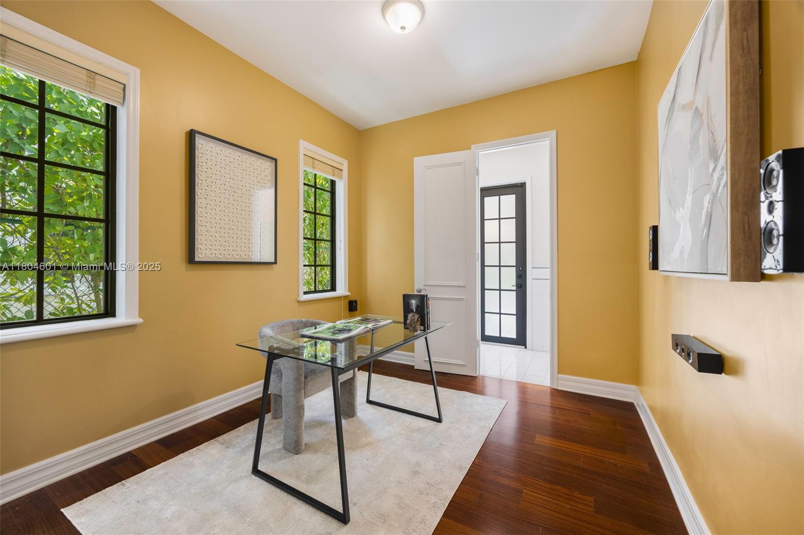 UNIVERSITY PLACE - Residential