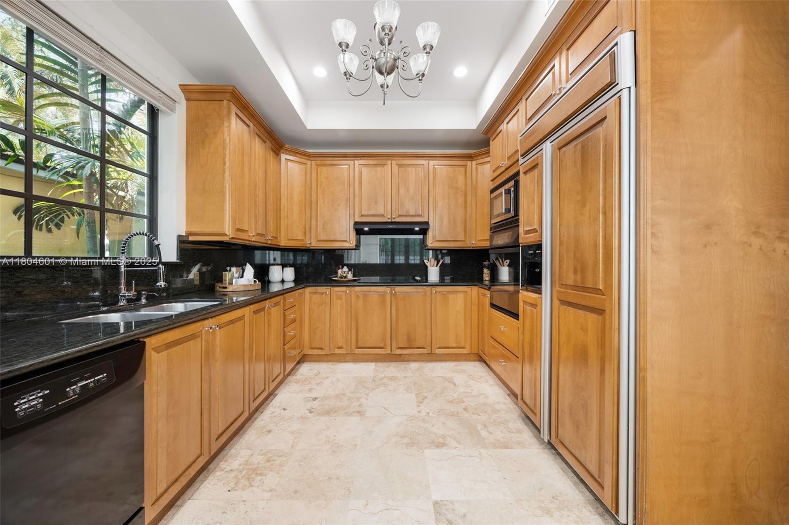 UNIVERSITY PLACE - Residential