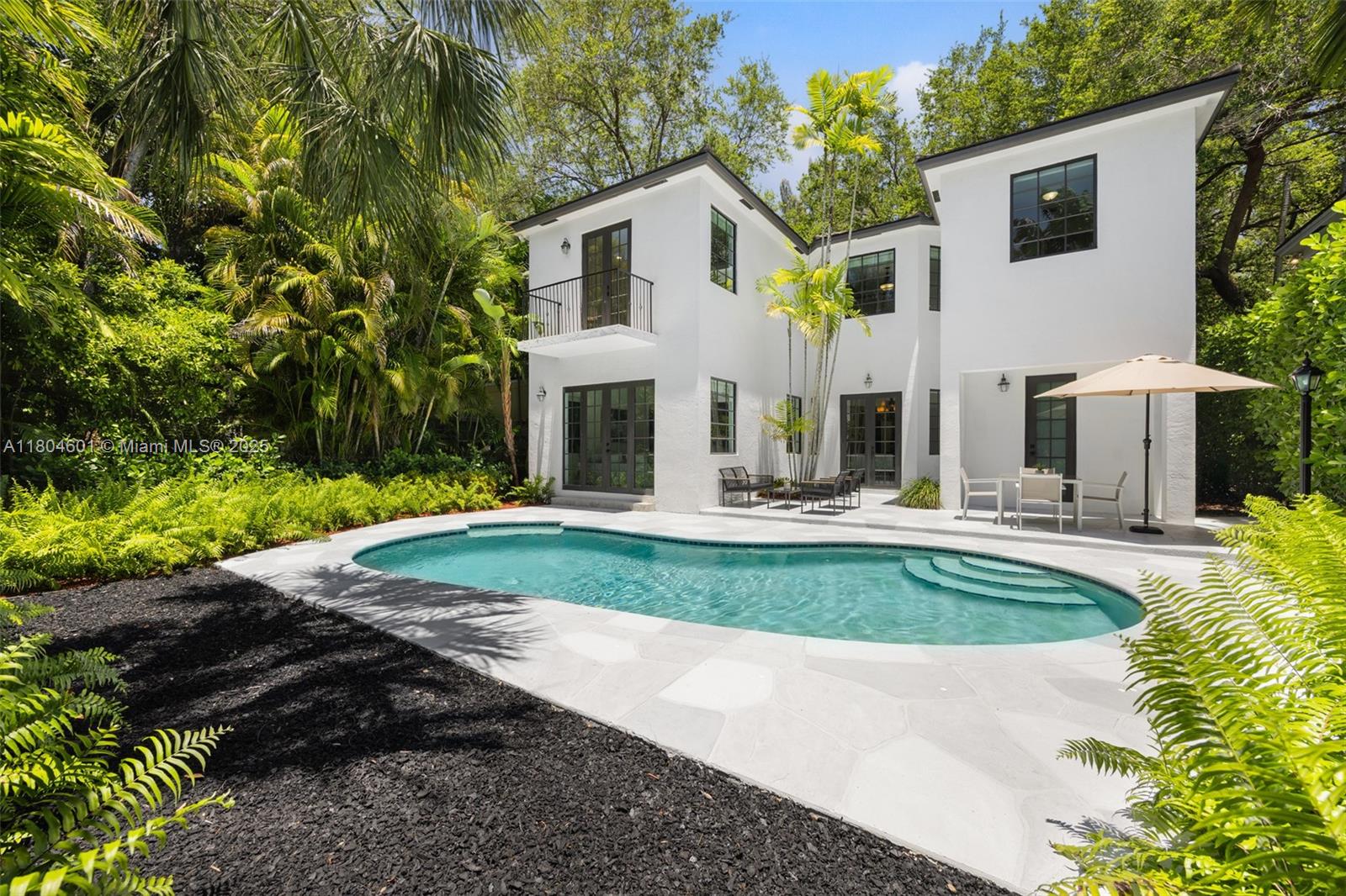 UNIVERSITY PLACE - Residential