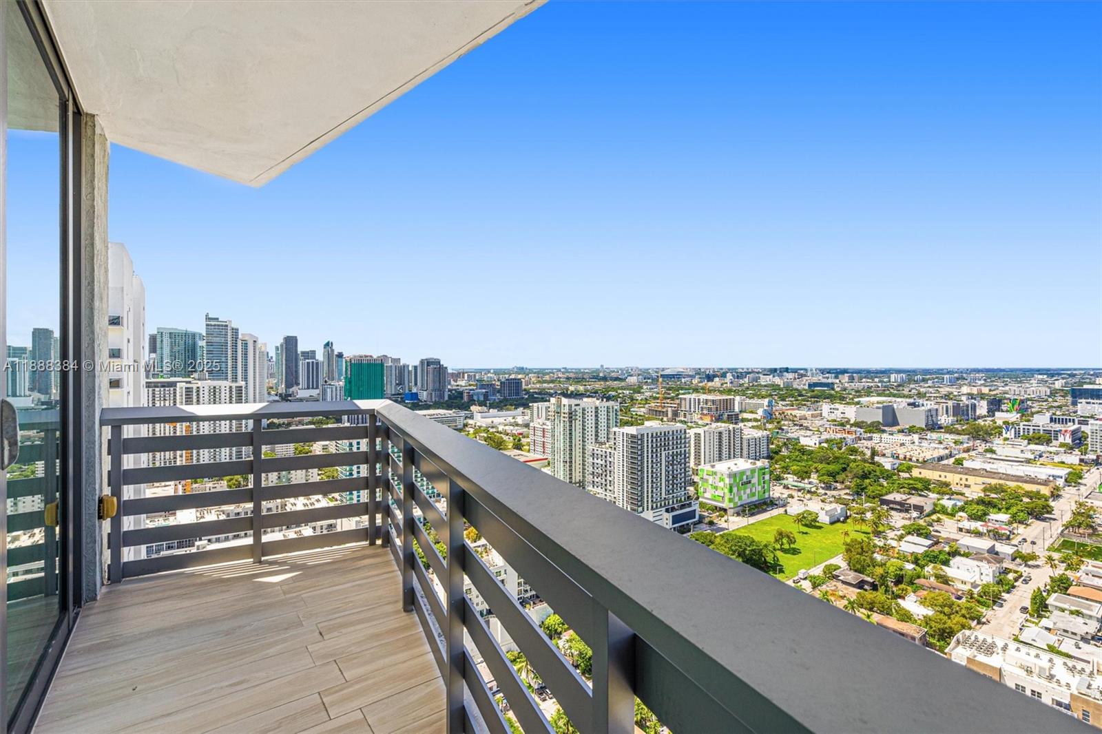 ICON BAY CONDO - Residential Lease