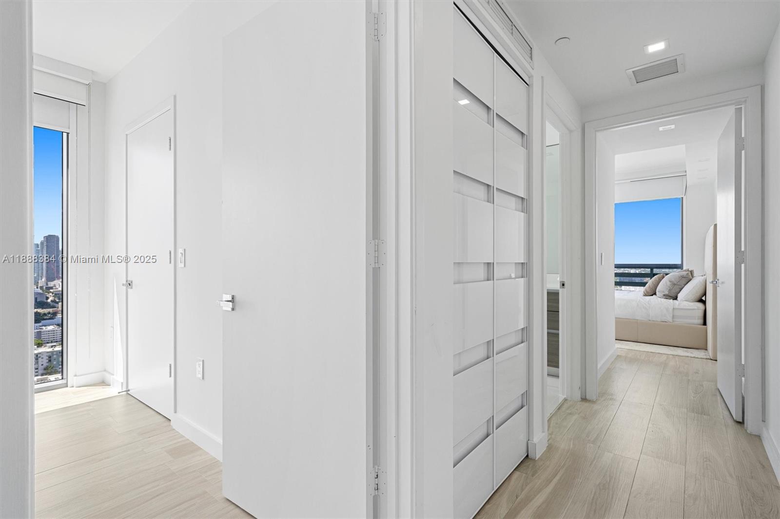 ICON BAY CONDO - Residential Lease