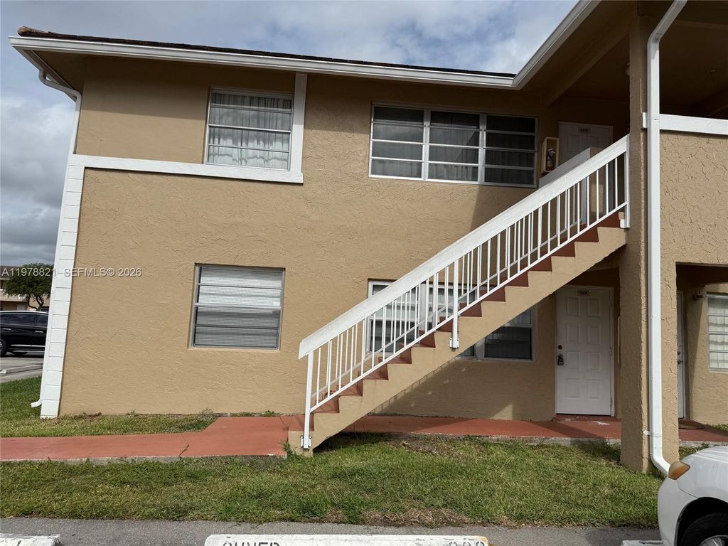 Photo of 1001 Twin lakes Dr #29-D, Coral Springs, FL 33071 (MLS # A11978821)