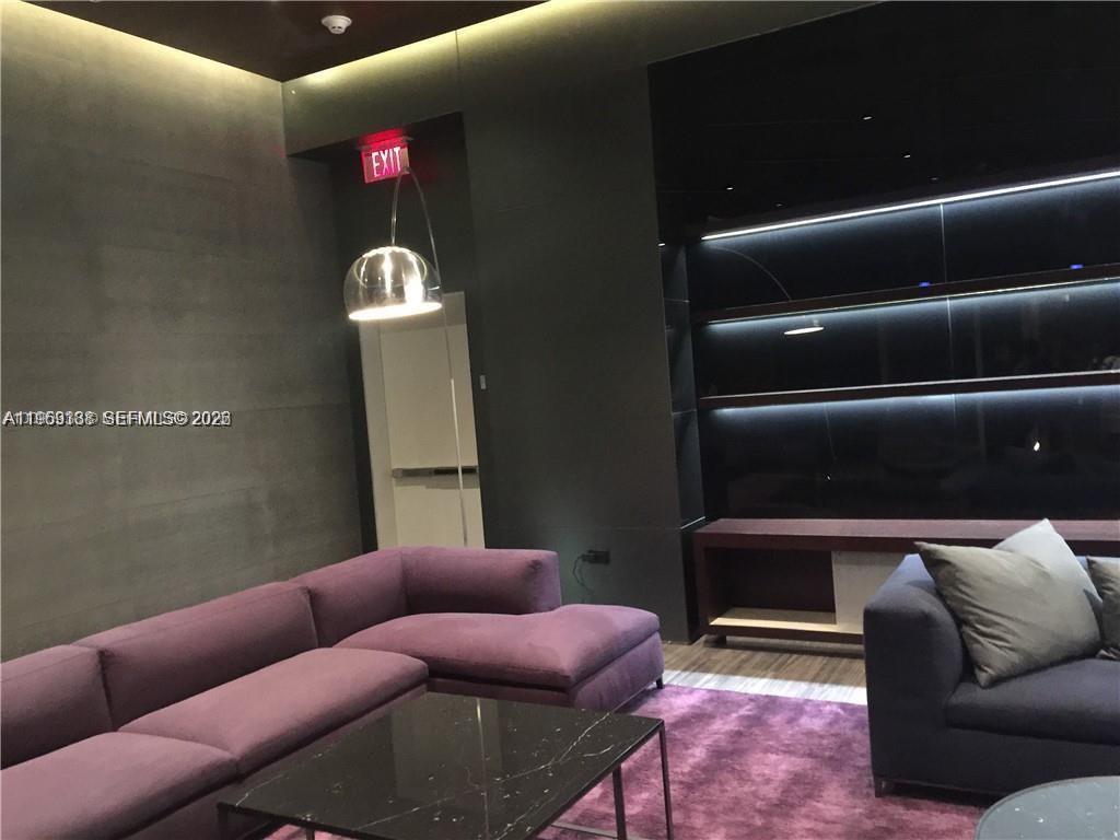 REACH CONDO - Residential