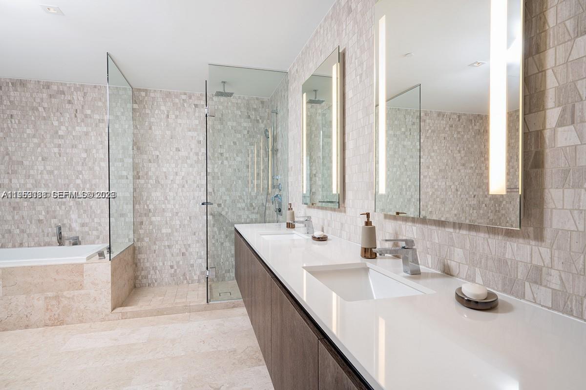 REACH CONDO - Residential