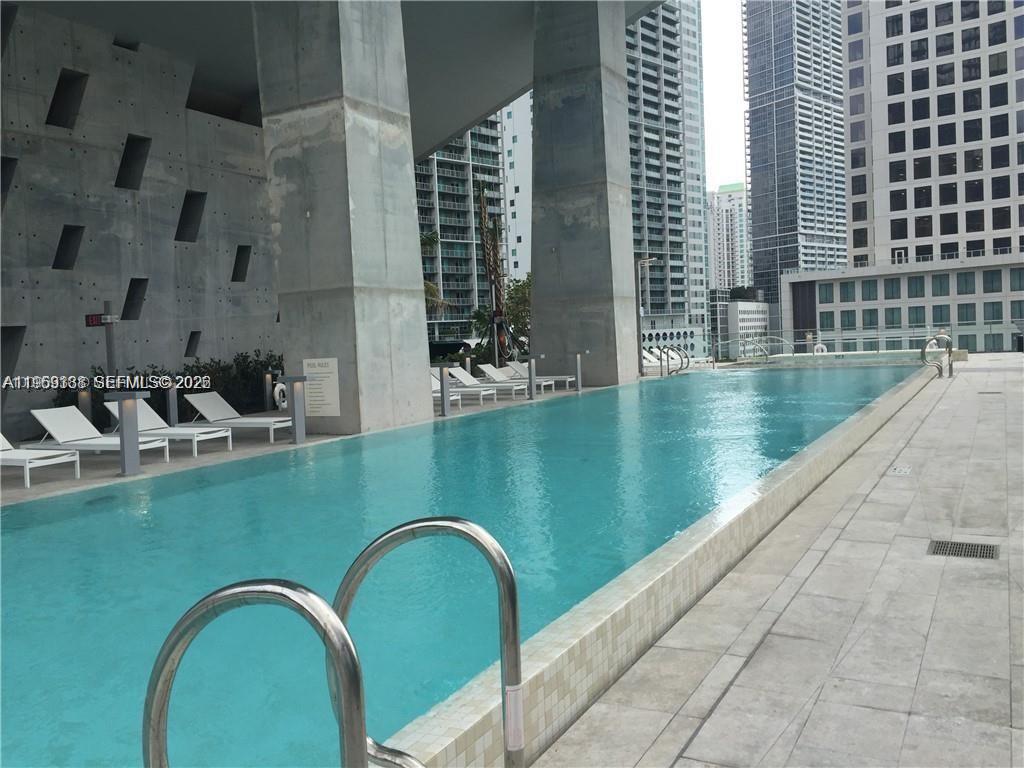 REACH CONDO - Residential