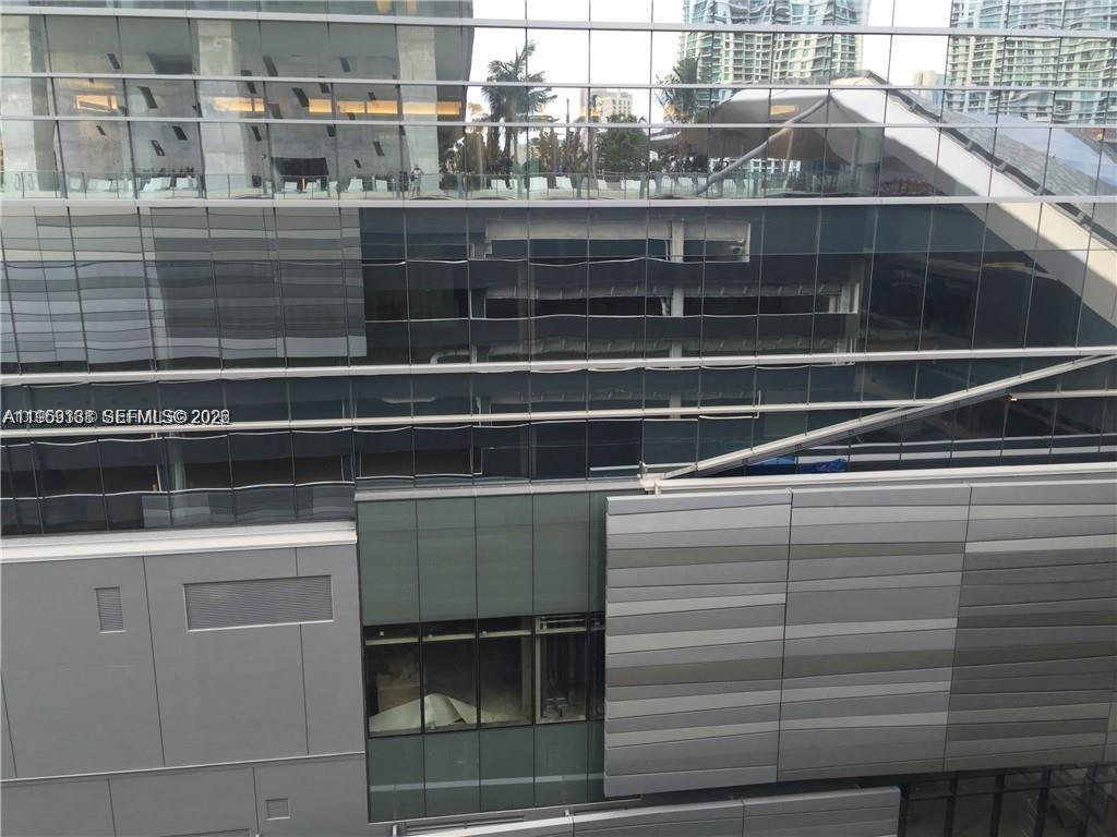 REACH CONDO - Residential