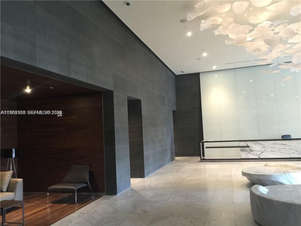 REACH CONDO - Residential